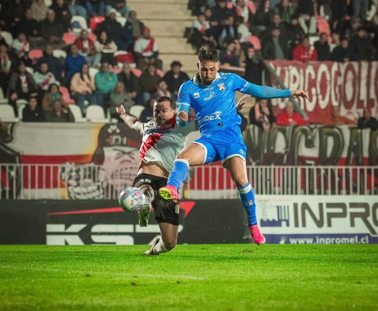San Marcos de Arica mantiene su invicto tras empate ante Curicó Unido