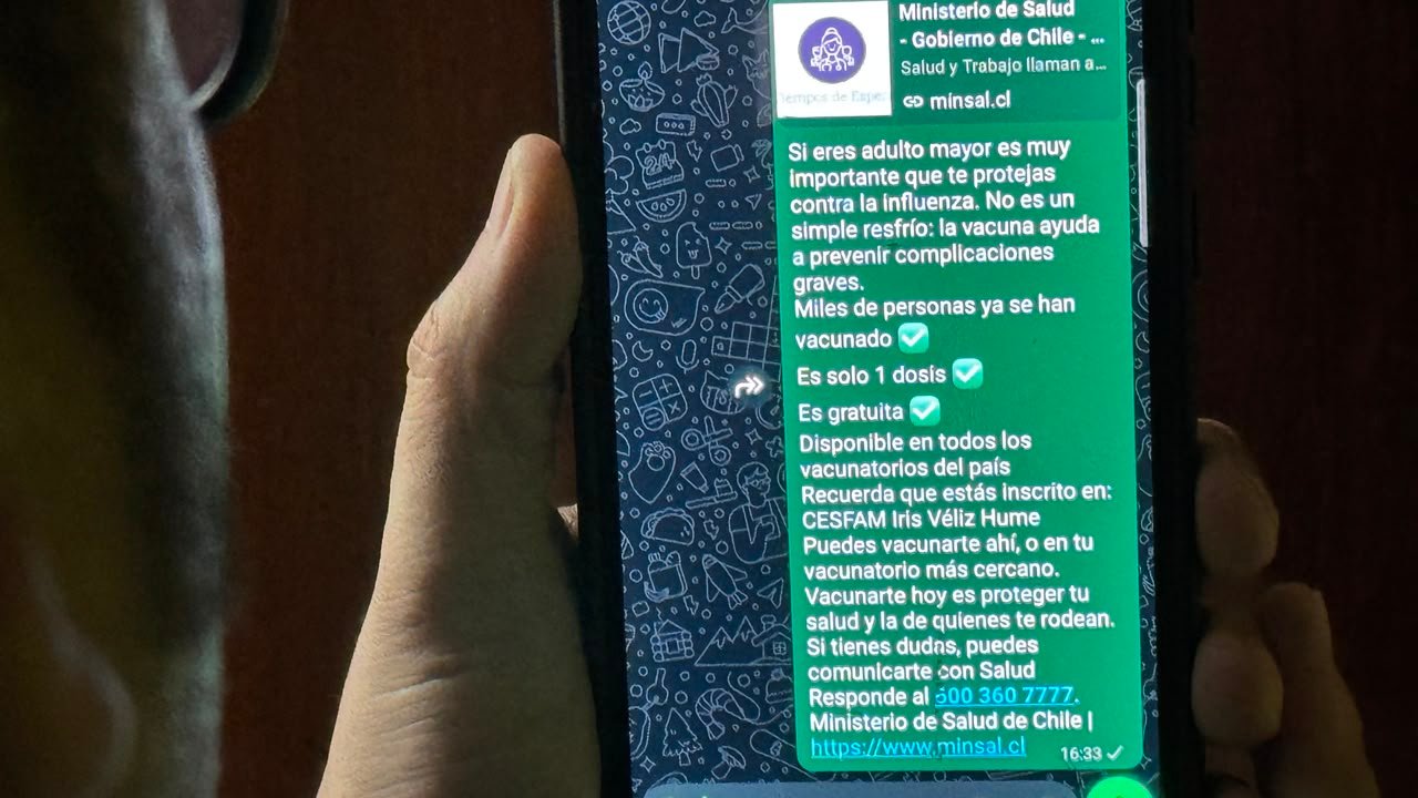 Minsal refuerza campaña de vacunación contra influenza y contacta por WhatsApp a personas de entre 60 y 64 años