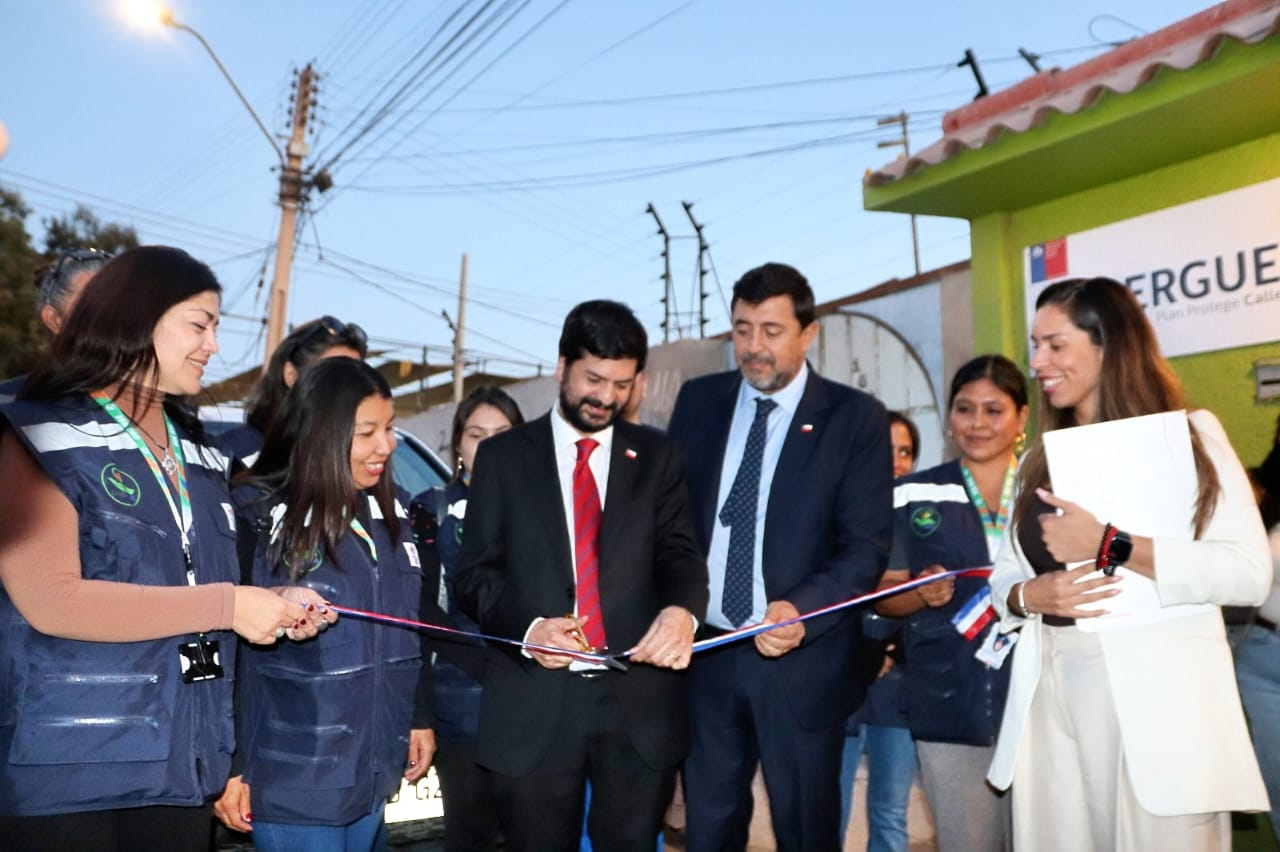 Subsecretario de Servicios Sociales inauguró albergue del Plan Protege Invierno en Arica