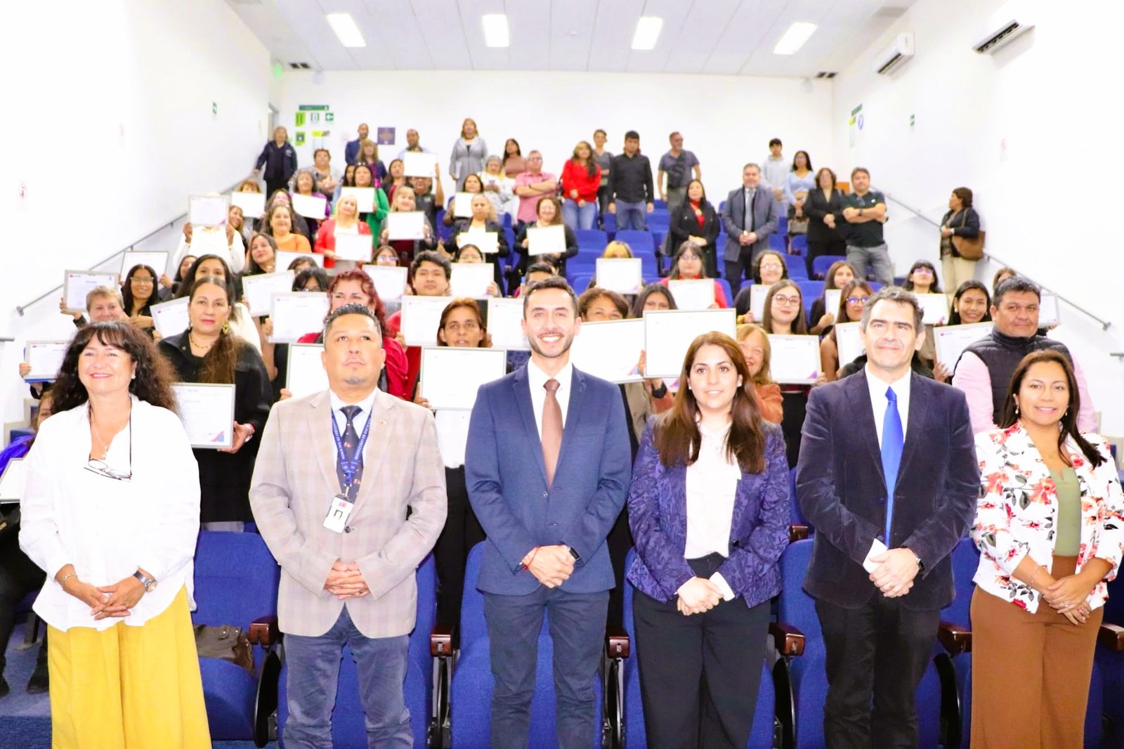 SENCE certifica a 54 personas en Arica en oficios estratégicos, técnicas comerciales e inglés