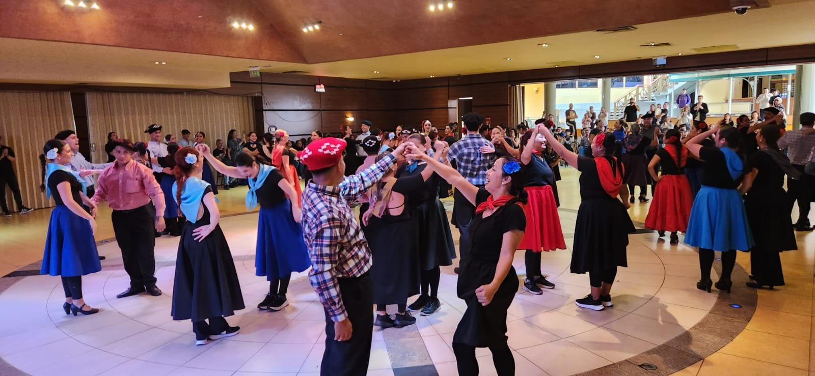 BAFONA dicta taller para más de 60 bailarines y músicos en Arica